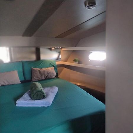 ホテル Yach Boat バルセロナ エクステリア 写真