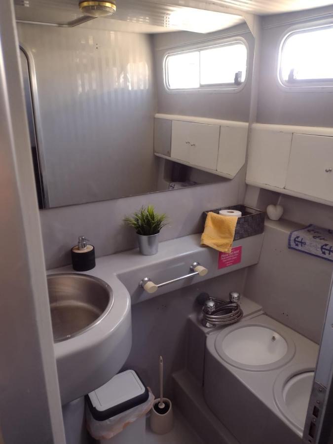 ホテル Yach Boat バルセロナ エクステリア 写真